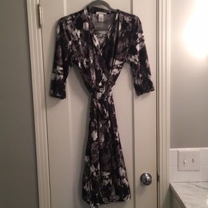 LAST CHANCE - Maternity Dress - Black & White